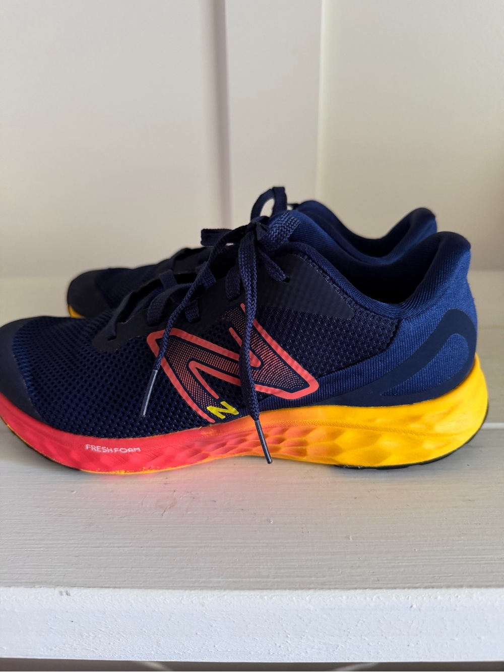New Balance Kids Fresh Foam Arishi v4 Running Shoes - Size 5.5 Wide Navy Blue - Picture 2 of 8